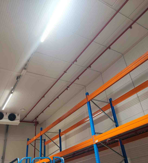 Magazyn wewnętrzny do materiałów o niskiej temperaturze samozapłonu